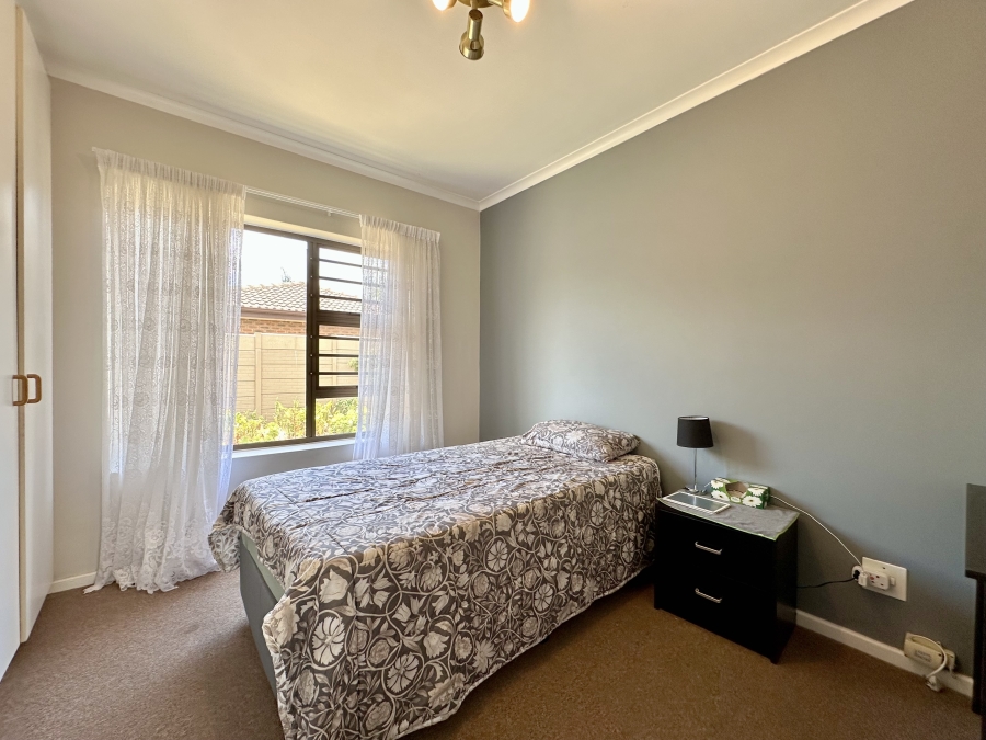 To Let 3 Bedroom Property for Rent in Sonstraal Heights Western Cape